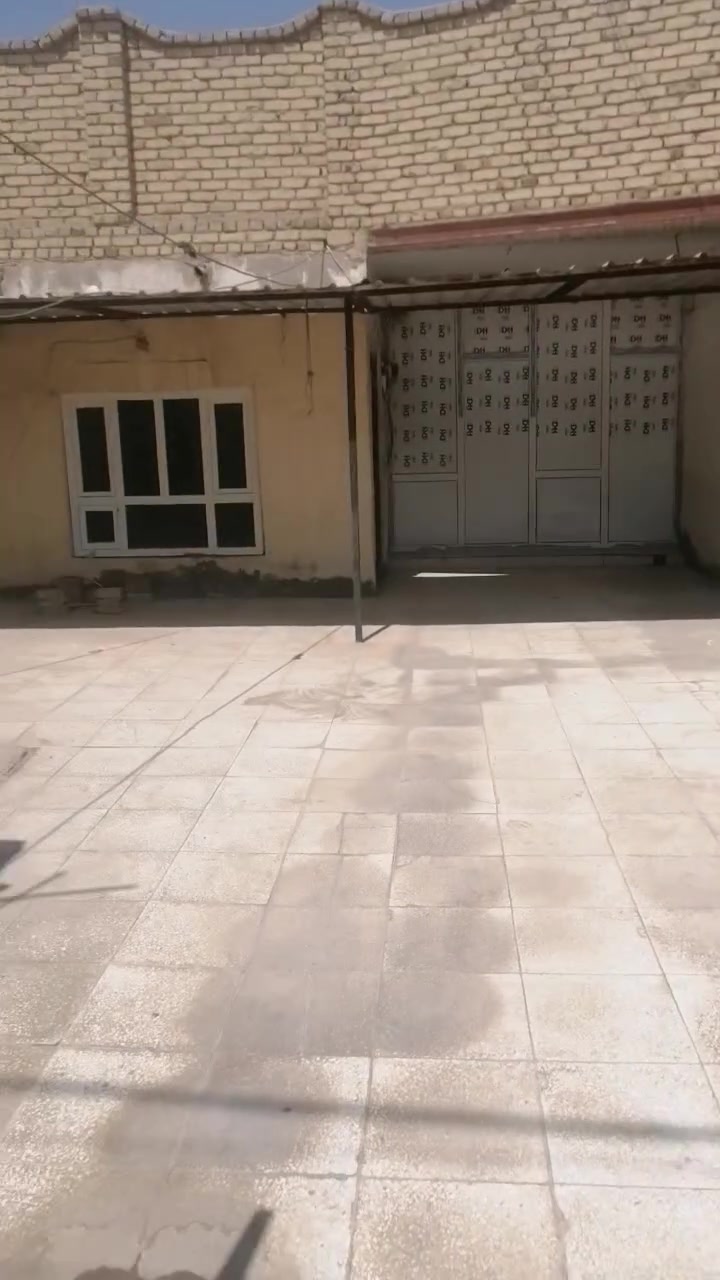 بيت لليجار 
المساحه 340م كراج للسياره وحديقه و3 غرف نوم 2صحيات داخليه وخارجيه واستقبال 9م وصاله 11م 
للستفسار ***********
