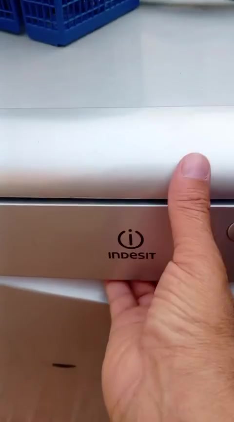 ***********

