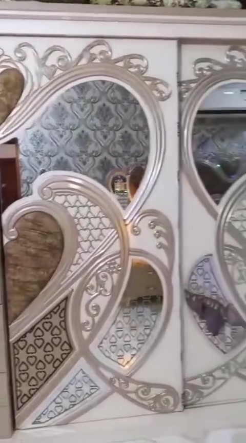 غرفه للبيع جديده كامله سعره مليون وبيه مجال ماخذيه بملونين
رقمهم *********** 
المكان الملحق مقابيل المركز
