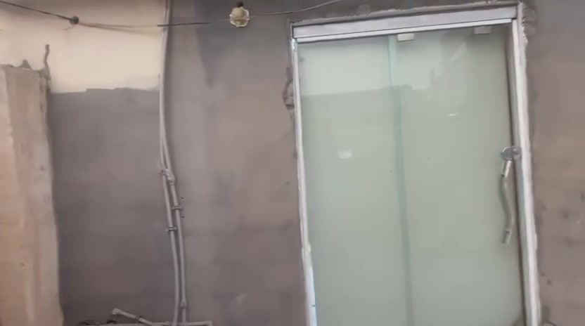 بيت شارع الاطباء للبيع المساحة ٢٠٠م فرع عمارة الأبرار مجاور مجمع دكتور محمود العبيدي يحتوي على صيدلية خارجية واربع غرف مع صالة كبيرة وكان بالأصل مأجر كمجمع طبي للاستفسار أكثر مراجعة مكتب الزغيت اوالاتصال على الرقم *********** الرد يكون على الاتصال حصرا
