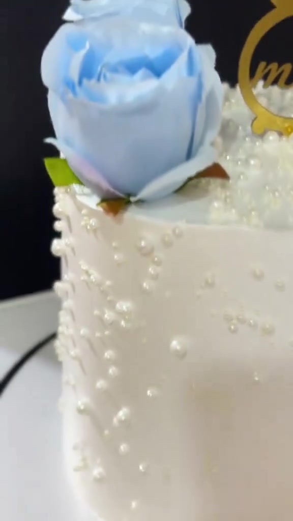 ✨ كيكنا مو بس حلو… كيكنا ينرسم بحب ويكمل فرحتكم 🤍🎂
كل تفصيلة تنعمل بعناية حتى تكون لحظتكم أحلى وأجمل 💕
للطلب والاستفسار راسلونا بالخاص 📩✨***********
