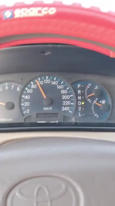 بيكاتشو 2007 محرك 1800 صبغ اقل حزام سنويه لل٢٧ دوشمه شاشه كامره صدر 90/100 تايرات كلها جدد سعرها 90 وبيها مجال قليل *********** تبريد ثلج
