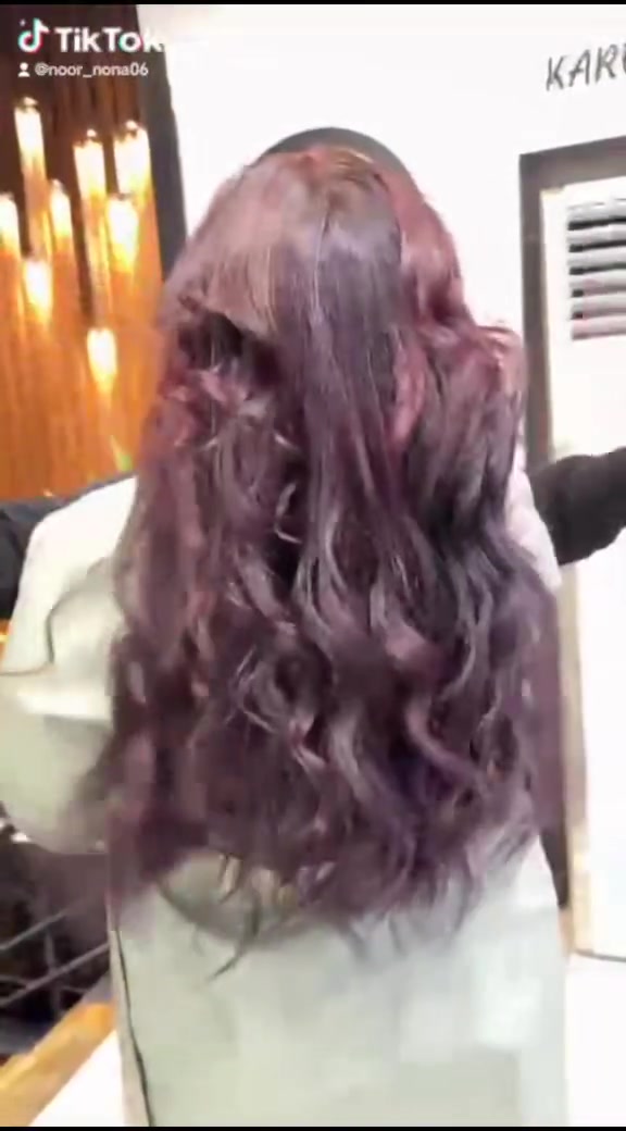 الكوافيره ساندي الشرطه الخامسه قرب جامع الجميلي *********** توجد لدينا خدمة منزليه لكافه الأقسام

نص مكتوب في الصور:
- TikTok Lite
- @noor_nona06