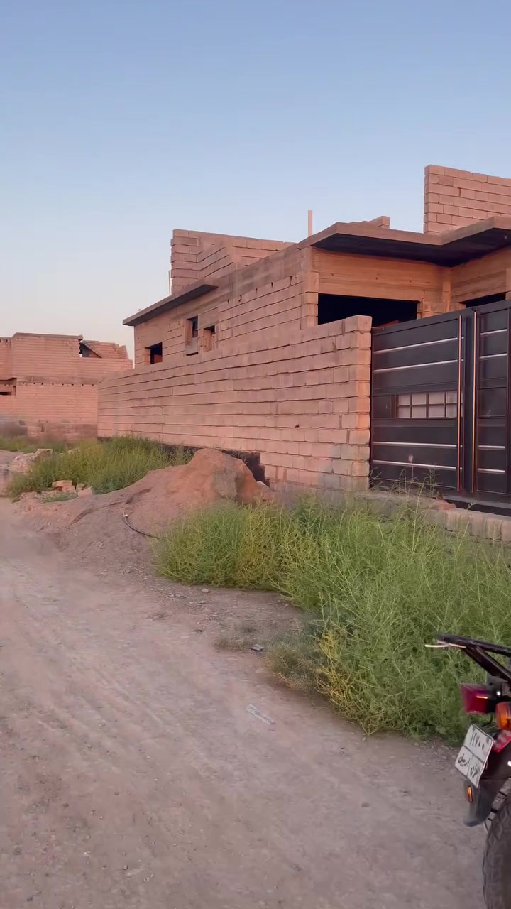 سلام عليكم
بيت هيكل البيع 
المساحه ٢٠٠
الوجه٢٠نزال ١٠
المكان تقاطع القدس منطقه الخيلانيه يم المشروع 
لاستفسار الرقم ***********
