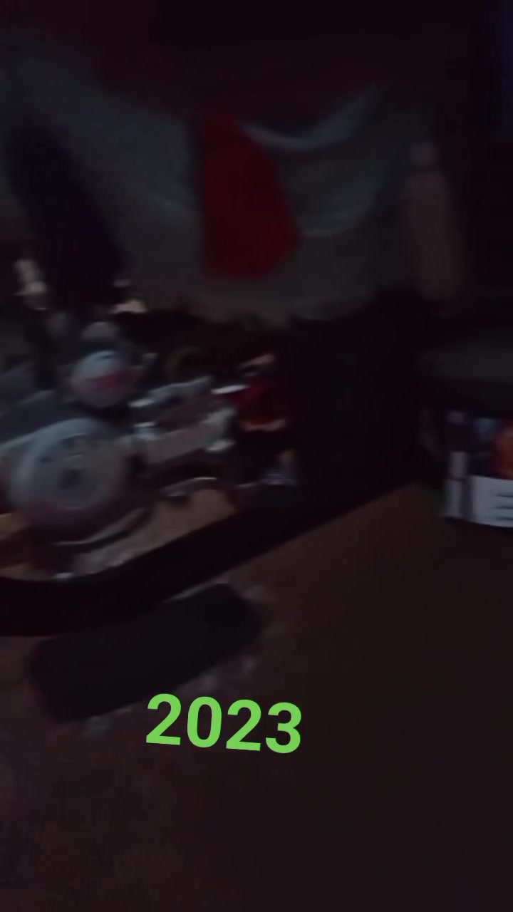 سلام عليكم ستوته البيع موديل 2023 وكيل نبيل جرد وراق صوليه مكفوله كفاله عامه كهربيات شغاله سعر 2450بيه مجال قليل وشراي يتصل عل رقم *********** مكان دوانيه قضاء دغاره
