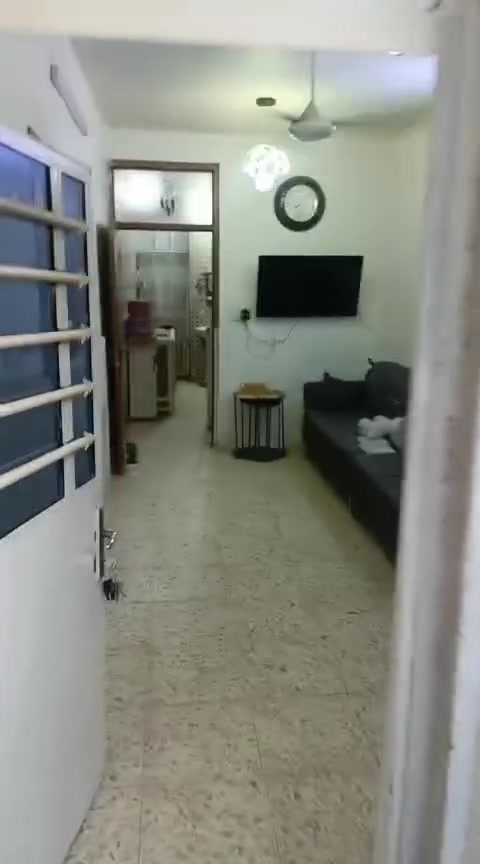 دار للبيع م 40الوجه 3  التفاصيل بل فديو 👇  الشعب الديوان شارع 25داخل فرع  السعر 60وبي مجال  مكتب الحاج ابو ضياء للعقار  ***********
