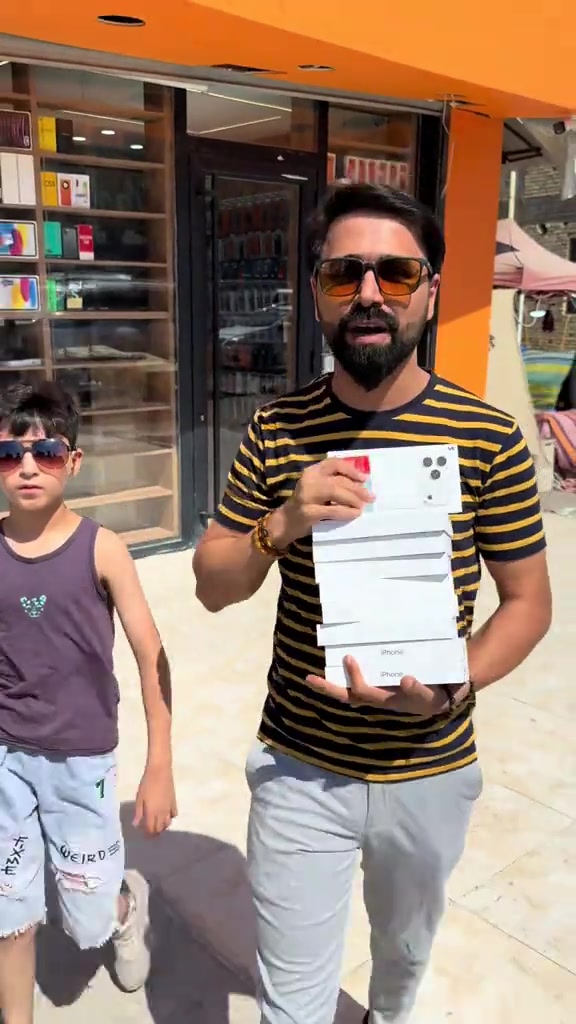وصل الغالي عمي  ومركزنا راح يراوسك جهازك القديم بي جهاز تختار  مركز ابل ستور كل الهواتف ‏ Apple store ‏‎✅ ابل ستور المركز الاول في عالم الهواتف و اكسسوارتها ‏‎ مركز معتمد لدى جميع الوكالات الرسميه ‏‎ 🌹جميع استفساراتكم خاص وتدللوون🌹 ‏‎✅الثقه مصدر نجاحنا✅ ‏‎المركز مفتوح يومياً ‏‎من ال 9 صباحا حتى ال 12 مساءا ‏‎أو الاتصال بهاتف خدمة الزبائن ‏‎وت ساب/ تلگرام  *********** ‏‭***********‬ ‏‎العنوان : البصرة شارع الجزائر🛣 مقابل الخيمه🏢 قريب مطعم كناري سابقاً ⛺️  ‏‎لخدمة التوصيل 🚙 ال 🚗 🛵 من  ‏‎9 صباحا حتى ال 12 مساءً ‏‎أو الاتصال بهاتف خدمة الزبائن ‏‎وت ساب/ تلگرام  *********** ‏‭*********** 
