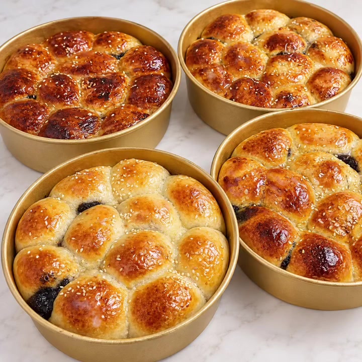 🐝🤎 خلية نحل من نكهة أمي
طرية، هشة ومليانة حب 😋✨
طعم يخليكم تاخذون لقمة ورا لقمة 🤎
✨ مناسبة للفطور، الضيافة والمناسبات
📩 للطلب والاستفسار راسلونا خاص

#ترند معجنات #خلية_نحل #معجنات #حلويات #ضيافة مناسبات حلويات_بيتيه معجنات_بيتيه البصرة العراق
