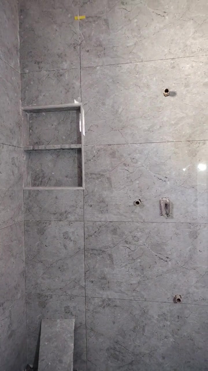 السلام عليكم ورحمة الله وبركاته مستعدين للعمل أرضيات جدران للتواصل واتساب *********** او راسليني على حساب احمد البياتي
