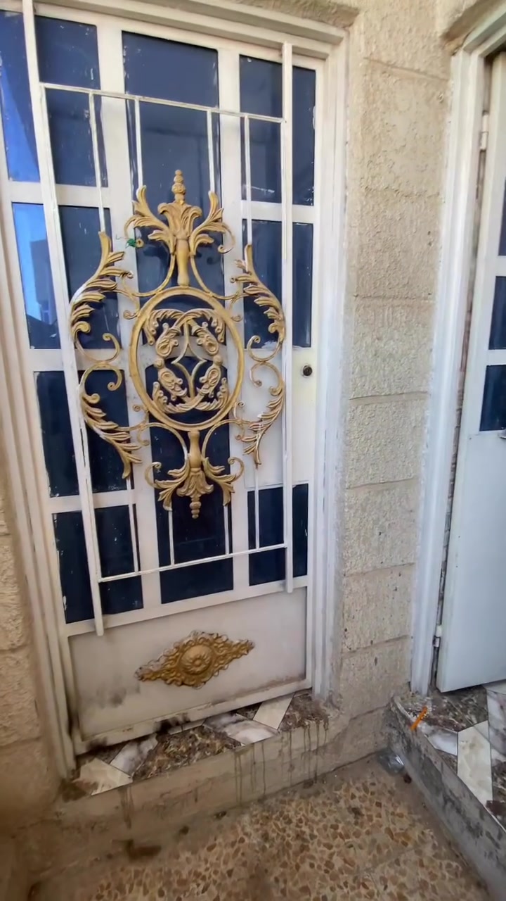 بيت للايجار طابق اول 200 متر 
غرفتين 
صاله 
استقبال 
مطبخ 
صحيات 
المكان دويد قرب شارع الوفود 
الايجار 600 الف 
***********
