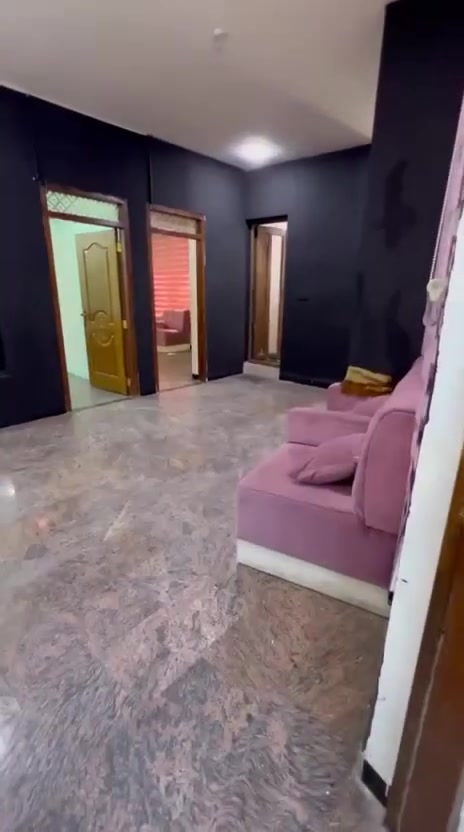 شقق للأيجاربلمنصور عادي تقبل السكن الطلابي للتفاصيل تفضلو خاص
