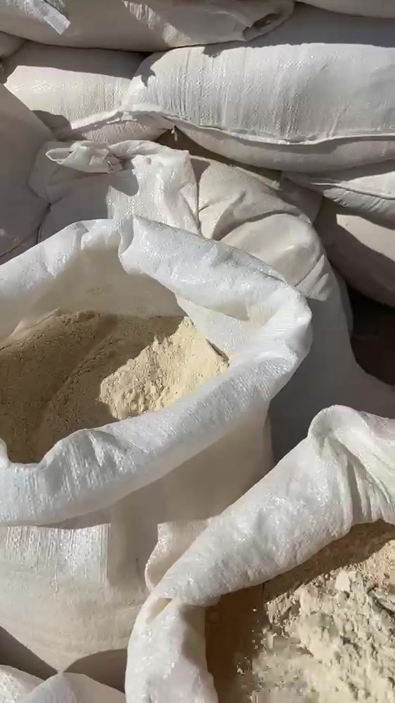 سلام عليكم 👋  مطحنه الجزيره الحجريه الحبه الكامله. 
سعر كيلو طحين الحنطة 🌾 الحبة الكاملة 1000 دينار 
سعر كيلو طحين شعير 1000 دينار 
سعر كيلو برغل وجريش كبه درجه اولا1500 دينا. 
الأوزان المتوفرة 5_10_15_20_25
اجور التوصيل داخل الموصل 3 
محافظات 5 🚐رقم الهاتف ☎️***********
