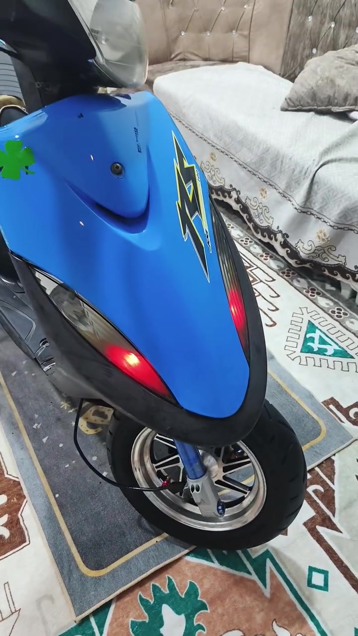 سلام وعليكم دراجه للبيع كفاله عامه ما مفتوحه جيب وياك مصلح وتعلل افحص درلجه نضيفه كلش وحلوه ومرتبه بيه تزويد دبلات امامي يدات بريك يدات بانزين كفرات مختمه بس مو وي لمكينه كهرباياته كله شقاله نكره سلف ليت عالي ناصي اشاير دراجه تخبل وما ناقصه شي سعر (675)وبيه مجال عنوان بصره شار القاد امن لداخلي ستفسار ***********
