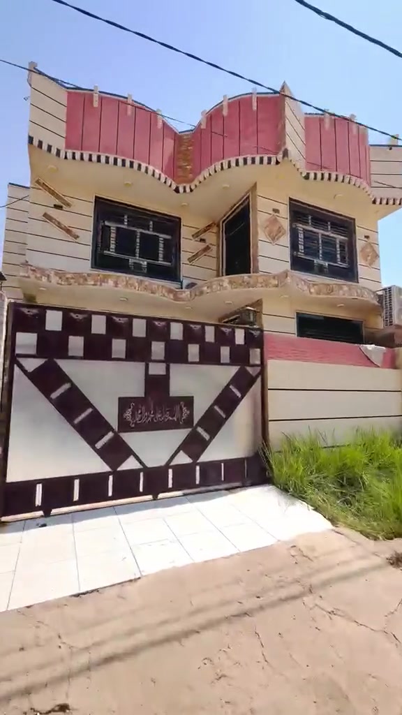 بيت ٣٠٠م طابو زراعي 
مساحه البناء ٢٢٠م 
حديقه ٨٠م  بحتوي عاى استقبال وكلدور وحمام شرقي وغربي مع صحيات 
يحتوي عاى اربع غ ف مع مطبخ 
البيت يباع مع الاثاث 
التفاصيل داخل الفيديو 
للاستفسار الاتصال عاى الرقم ***********
‏‪***********‬‏
