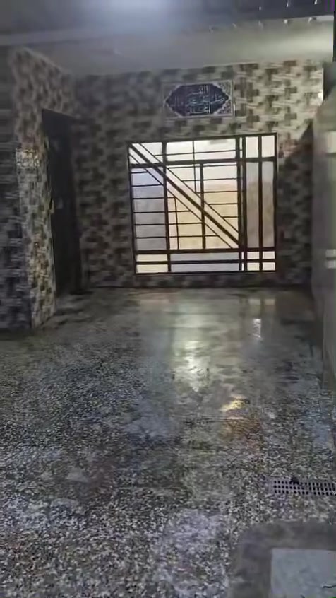 بيت ٢٠٠ متر للايجار جاهز 
الشهداء الأولى قريب جدا من الشارع التجاري شارع المحافظ يحتوي على غرفتين نوم وهول واستقبال وصحيات داخليه وخارجيه عدد ٣ مع كراج كبير وسخان عدد ٢ وتانكي ماء وماطور

شقه للايجار جاهزه طابق ثاني
الشهداء الأولى قريبه جدا من الشارع التجاري شارع المحافظ تحتوي على غرفتين نوم وصاله ومطبخ وصحيات وفيها تانكي ماء وماطور وسخان 
للاستفسار الاتصال على الرقم ***********
