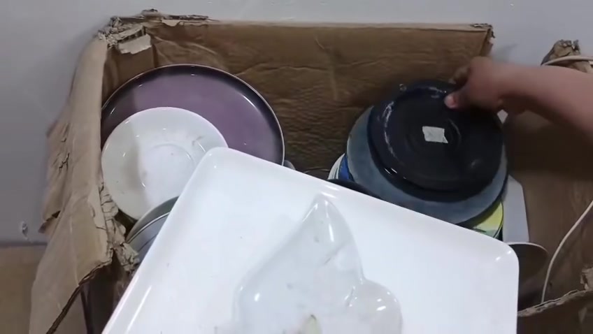 السلام عليكم
فرفوري باله درجه اولى اكثر من 800 قطعه ابيع شلع السعر ب500 وبيهن مجال مكاني بغداد البلديات الشراي يجي خاص 
***********
