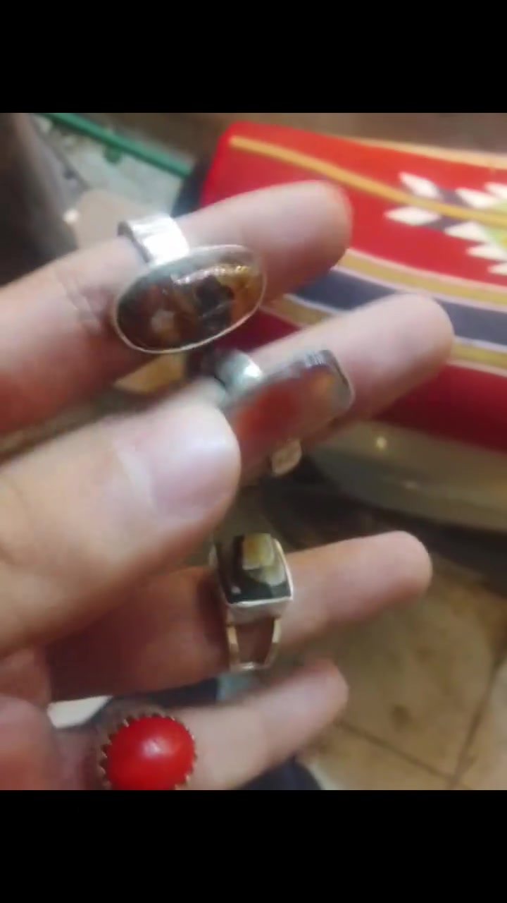 ٤ محابس • قفل