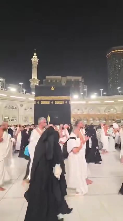 🧕🕌  ﷽ 
{وَأَذِّنْ فِي النَّاسِ بِالْحَجِّ يَأْتُوكَ رِجَالًا وَعَلَى كُلِّ ضَامِرٍ يَأْتِينَ مِنْ كُلِّ فَجٍّ عَمِيقٍ}🕌✨ 
(( طيران )) عمرة المولد النبوي الشريف 
         عمرة شهر ربيع الاول ✨
السعر //  1.250.000
ملاحظة // التصريف من حق المعتمر 

✈️ طيران مباشر
شركة اطياب مكه للحج والعمرة تقدّم لكم برنامج عمرة متكامل بخدمة راقية وتنظيم عالي. 
موعد السفر.     2026/8/23
🏨 الإقامة:
•3 ليلة المدينة المنورة / المنطقة المركزية
•7 ليالي مكة المكرمة/ فندق نسمات الخير 
محبس الجن

🕋 البرنامج يشمل:
✔️ كافة مزارات 
المدينة المنورة
    ومكة المكرمة 
✔️ إرشاد ديني وإداري 
      على مدار الساعة

✔️ نقل من مطار بغداد
✔️ 3 وجبات طعام 
✔️ رحلة اختيارية
      إلى  ميناء جدة 🌊

🎁 هدايا المعتمر:
• حقيبة سفر كبيرة 
• حقيبة كتف
• إحرام رجالي / نسائي
• باج تعريفي + وشاح

💳 يتوفر تقسيط مريح على ماستر الرافدين

📌 احجز الآن قبل نفاد المقاعد
📍 العنوان- بغداد – الحرية 
📞 للحجز والاستفسار:
***********
***********
***********
@الجميع @أشاره @متابعين@بغدادكروب أهالي مدينة الحريه الثانيه القدماء👑مدينة الحرية منجم المبدعين @دور نواب الضباط
