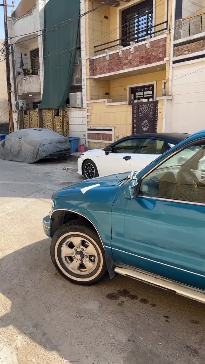 سبورتج ٩٧ كير و مكينه فونتيشه وتماتيك
مكان بغداد 
رقم بغداد نكليزي 
سنويه بسمي 
ما ناقصه شي شغل و طلع 
السعر ٤٠ و بيه مجال
‏***********
