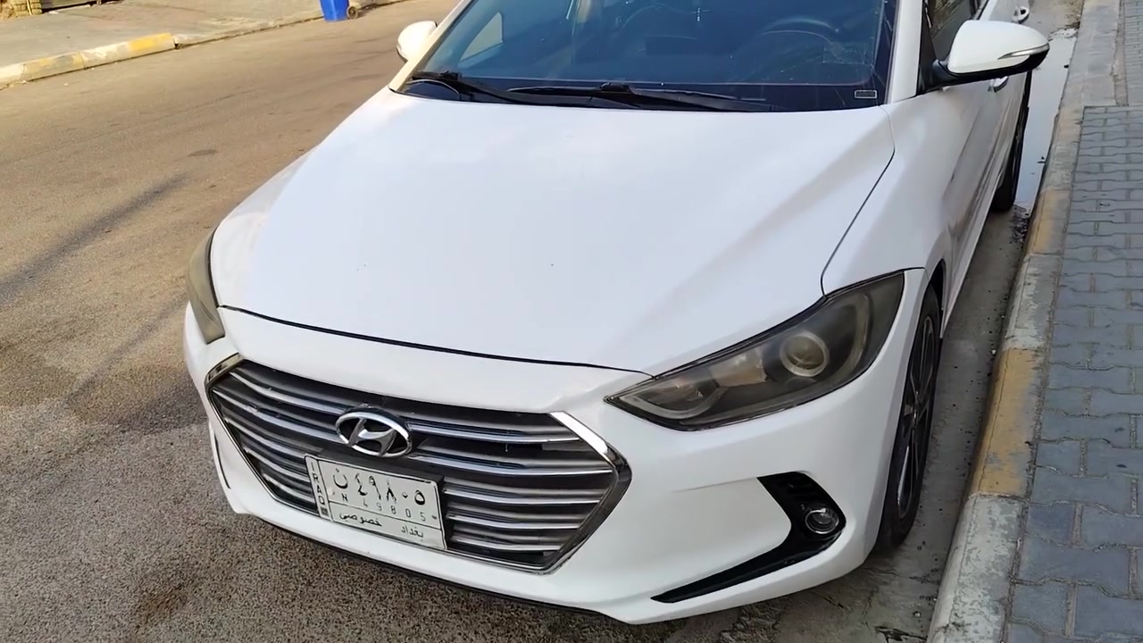السلام عليكم
النترا 2018 خليجي 
مكينه 2000 دوش 
فتحه 
تحكم 
اشاره مري
مري شفط
ماشيه 153
مكفوله بس بيها بارد قليل 
رقم بغداد تحويل ثاني يوم
مكان السياره 
واسط الكوت 
***********
