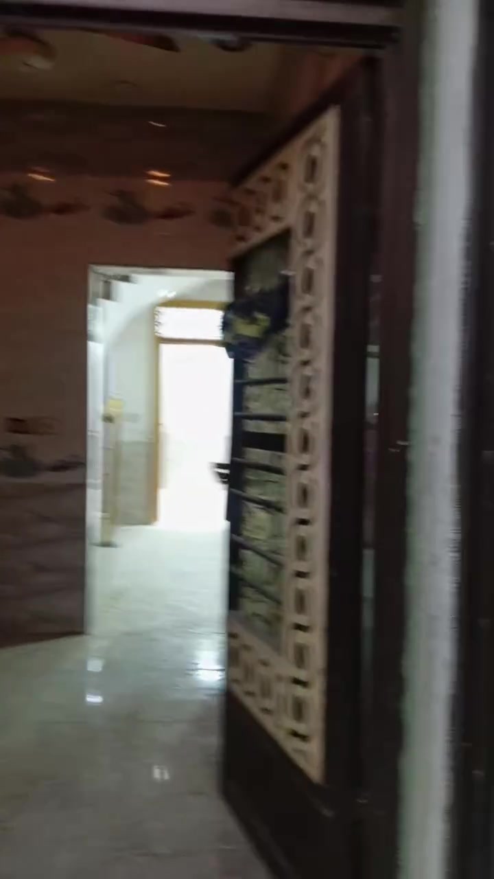 بيت ٧٥م طابق ونص ٢غرف نوم وستقبال بيت بناء درجه اولى حي ميثم التمار مقابل حي الامام علي قرب اسواق برتقاله مقابل مستشفى الكفيل يبعد عن الامام اقل من ٢كم. طابو زراعي قرار محكمه مكاتبه مع صاحب الارض عرض شارع ١٠م تبليط كافت الخدمات بيع مستعجل سعر ٩٠ مليون إستفسار أكثر ***********
