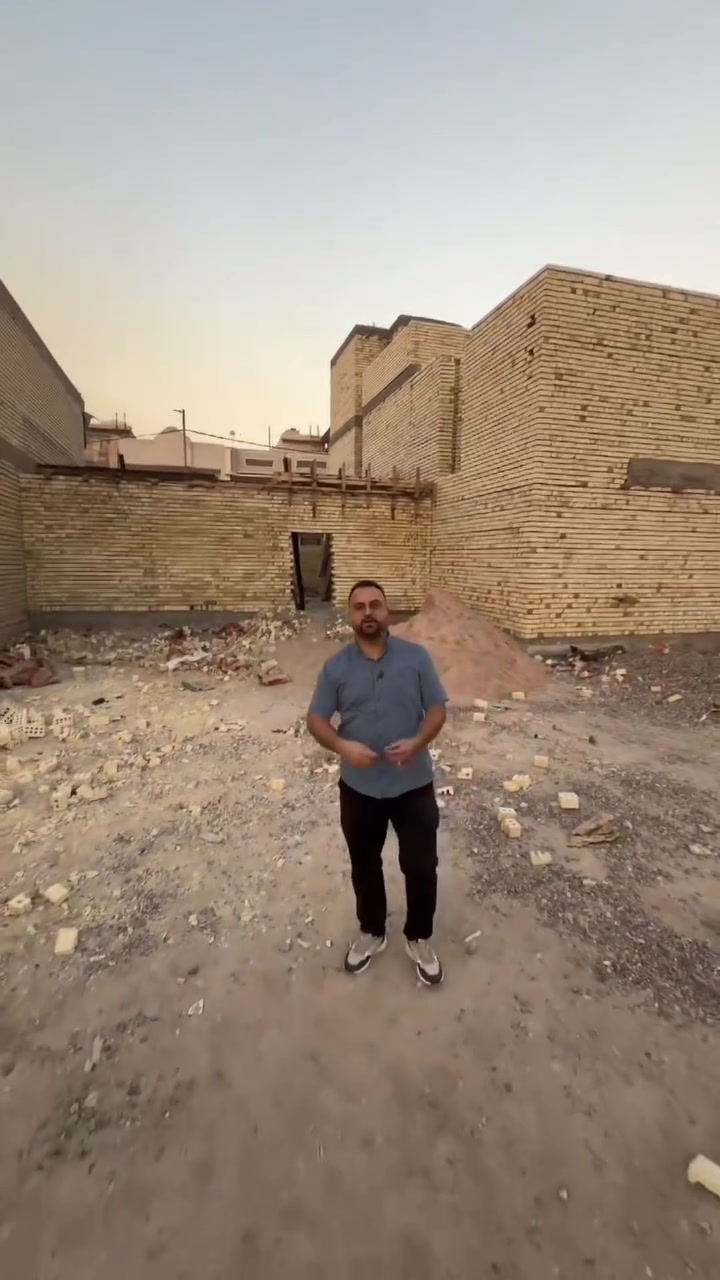 فرصة عقارية لا تُعوض في حي الميكانيك - طابو ملك صرف!
​سواء تريد تبني بيتك أو تقسم وتستثمر، هالأرض توفر لك مرونة كاملة بالمساحة وتقسيم يخدمك تماماً.
​✨ ليش هالقطعة بالذات؟
▪️ شارع عريض وإطلالة خضراء مباشرة أمام الأرض.
▪️ منطقة مخدومة وهادئة وقريبة من الخدمات.
▪️ سند ملكية صريح (ملك صرف) جاهز للتسجيل مباشرة.
​📐 المساحات المتاحة:
• 166 م² كاملة (واجهة 9.20m).
• 83 م² (واجهة 4.60m).
• متوفر أيضاً مساحة 72 م².
​💵 السعر: 1,450,000 دينار للمتر (مع مجال تفاوض للجادين).
​📲 للحجز والاستفسار اتصل الآن:
***********
