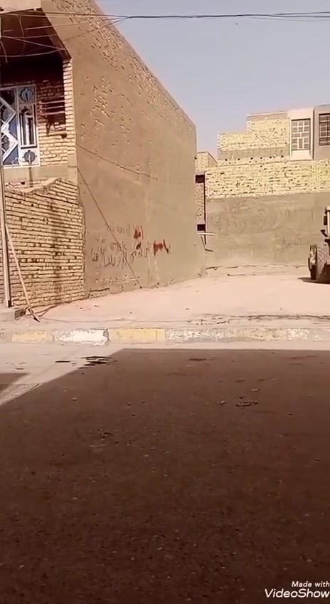 قطعه البيع دبيه ولالى قرب معمل أوكسجين كامل خدمات ماء كهرباء مجاري تبليط كلشي كامل قريبه على شارع الشهداء رئيسي مساحه 240 متر  طابو صرف تصل ***********
