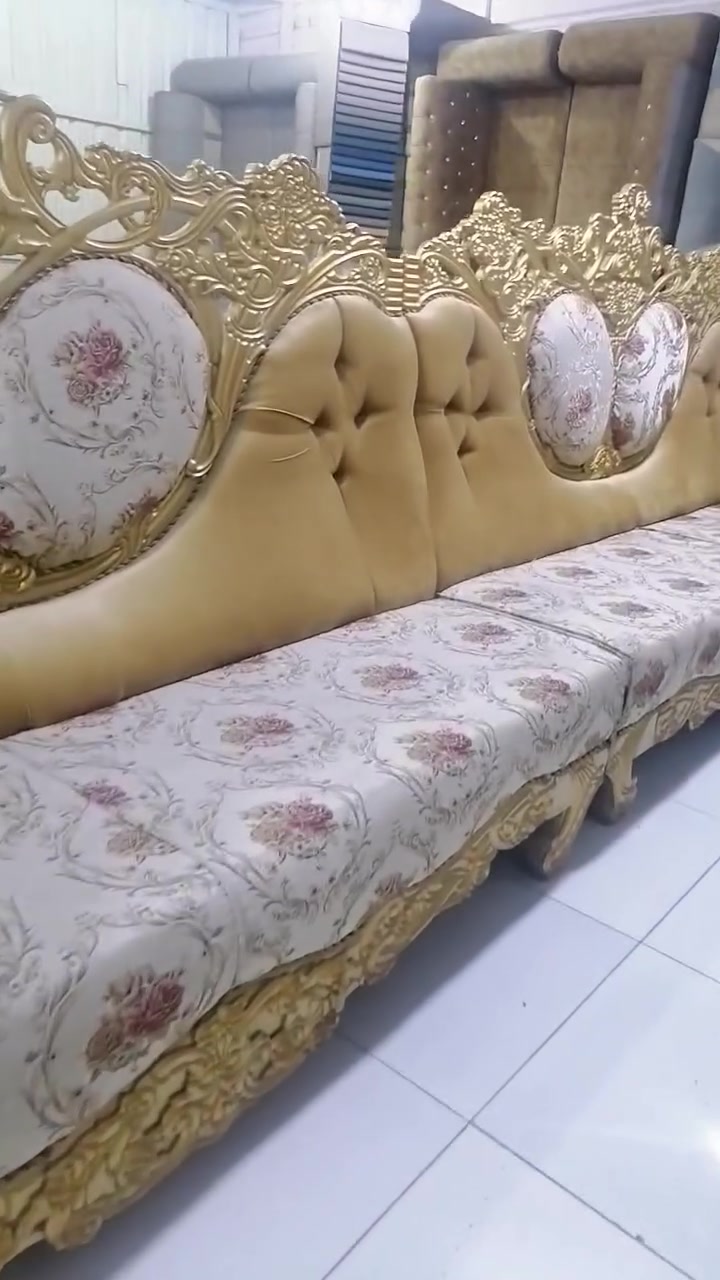 تخم ملكي 14 نفر نضافته 95%✨💯
اي ستفسار ***********

