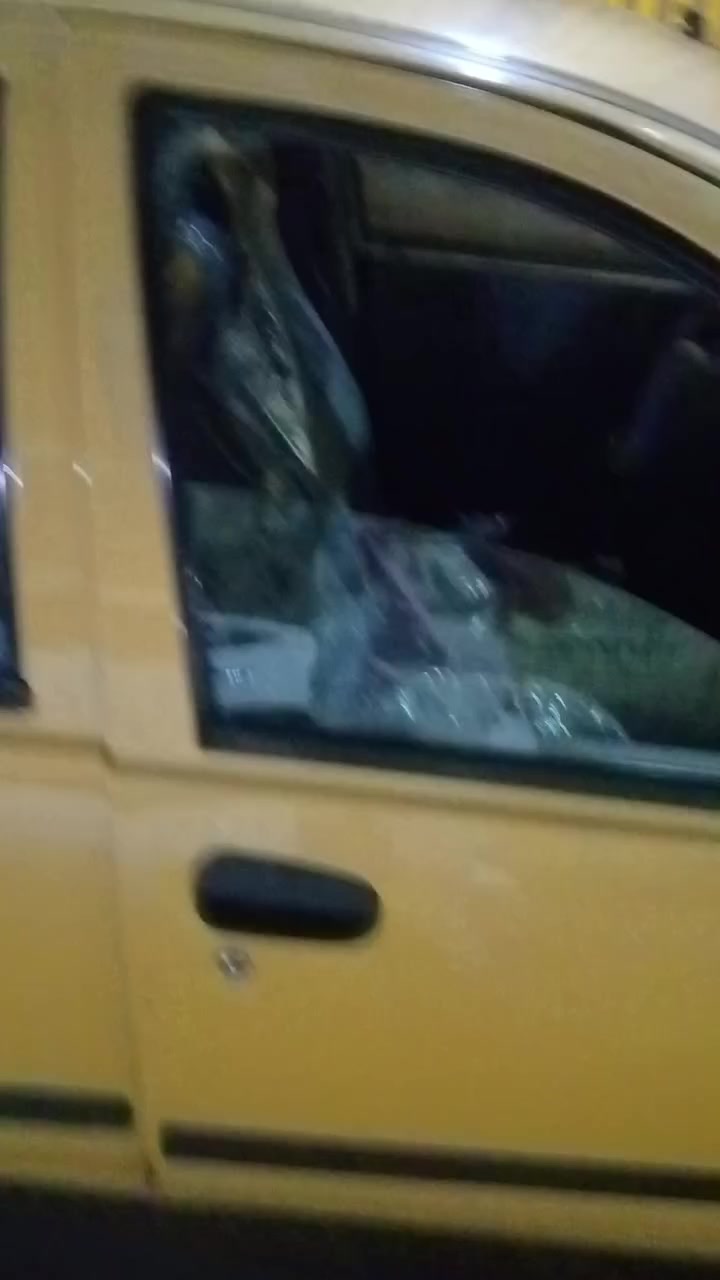 السلام عليكم 
طيبة موديل 2015 
لا تبديل ولا صبغ بس ضربة واضحة بل صورة 
سعر 17 قفل مكاني بغداد حي او 
باقي تفاصيل اتصل ***********
