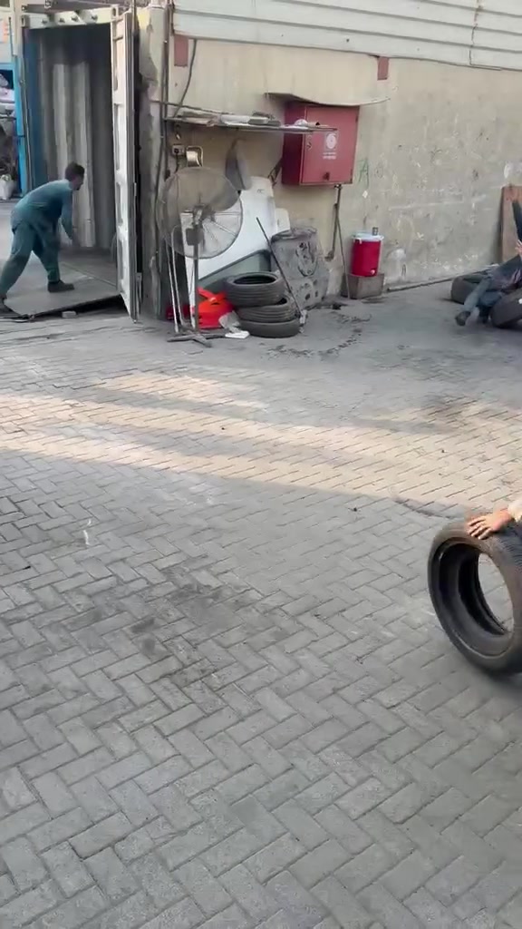 سلام عليكم تم وصول حاويه باله جميع القياسات متفرر عندي من 12ال20 جملة فقط كله يباني

شرط تجي شوف بعينك تاريت كله نتاج حديث يم علي الرشد فقط جمله جواه سواك تنفس يم محلات الرشد مكني البصره شارع تجاري رقم الهتف ***********👍
