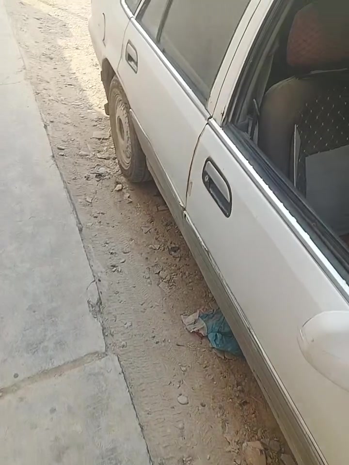 السلام عليكم للبيع السياره مكينه كير اتو ماتيك صدر امامي خلفي مكفول فقط البطاينة تعبانات صاحب السنويه ديالى رقم انكليزي الخالص اتصل ***********
