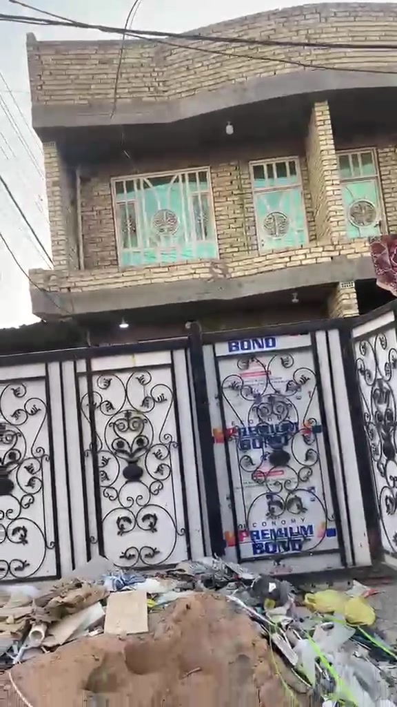 سلام عليكم كل التفاصيل موضحه بل فيديو والصوره السعر 125 وبي مجال للشراي

نص مكتوب في الصور:
- ركن على شارع ١٥ قرب شارع ٢٠
- طابقين يحتوي على استقبال وصاله وثلاثه غرف نوم
- وكذلك مساحة للكراج تشجير .
- للاستفسار الاتصال على الرقم ..
- ***********