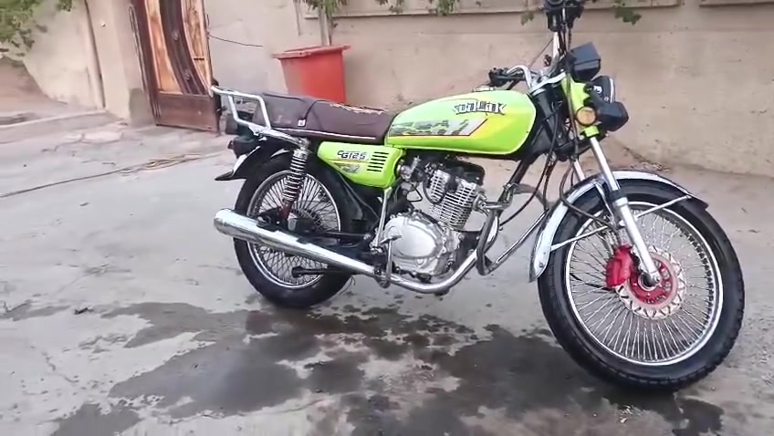 السلام عليكم سونلنك للبيع  مكفوله كفاله عامه محرك 125cc
4 كير تواصل *********** سعر 600وببهه مجال مستعجل على بيعتهه شراي خاص
