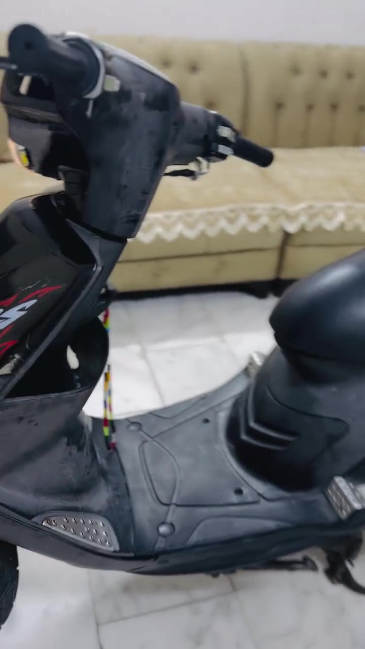 السلام عليكم ماكس عدلة للبيع
مكينة ناعمه لا تنقيص لا تبخير كلج امامي رياضي شلعه ومعدل فوك 90 كفرات وسودات ختم واحد وي المكينة 
كهربائيات كله شغاله اشاير دبل اشارة لايت طوافه كيلو متر  بريكات دبلات كله شغال مابيه نقص برغي 
السعر 650 وبيه مجال حك الجيه 
مكاني بغداد مدينة الصدر ***********
