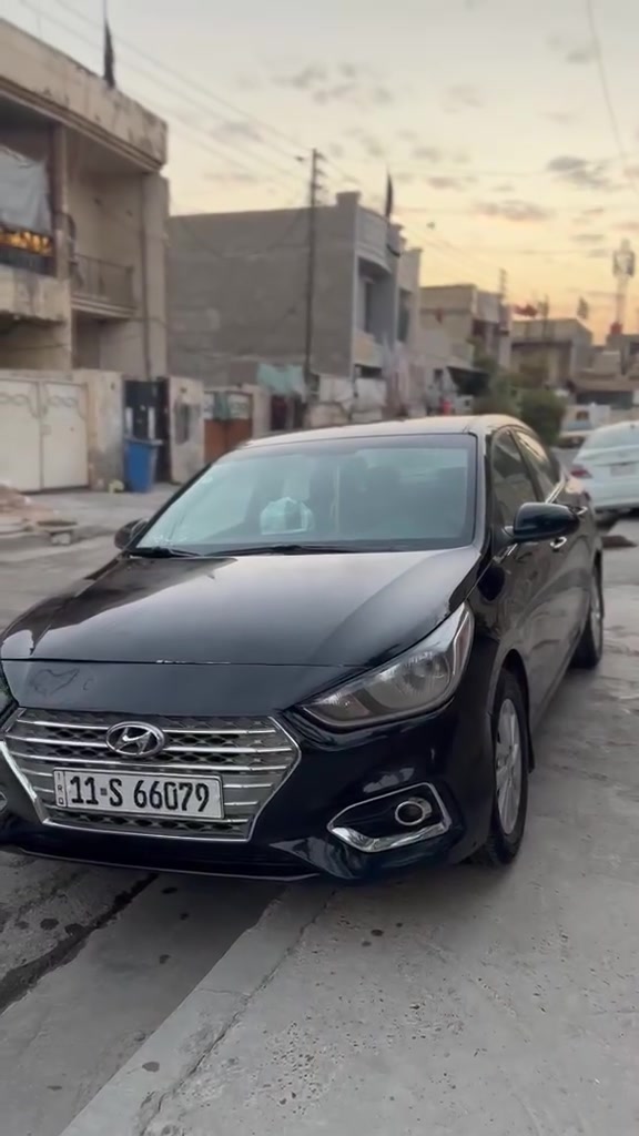 اكسنت 2021 حادث موضح بالصوره رقم بغداد ماشي 70 -  السعر 115 $_مكاني بغداد الدورة السياره بأسمي _***********

نص مكتوب في الصور:
- السوق المفتوح OpenSooq
- HYUNDAI ACCENT 2021 BB BLACK 1.6L 4 VIN: 3KPG24A63ME105210
- السوق المفتوح
- OpenSooq