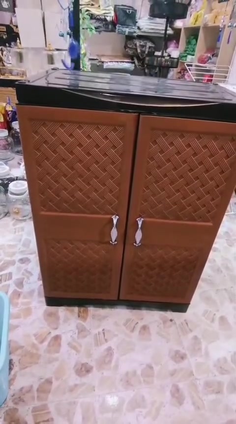 لوكر ٤ طابق • جزامة أبواب • كوت الكفاءات
