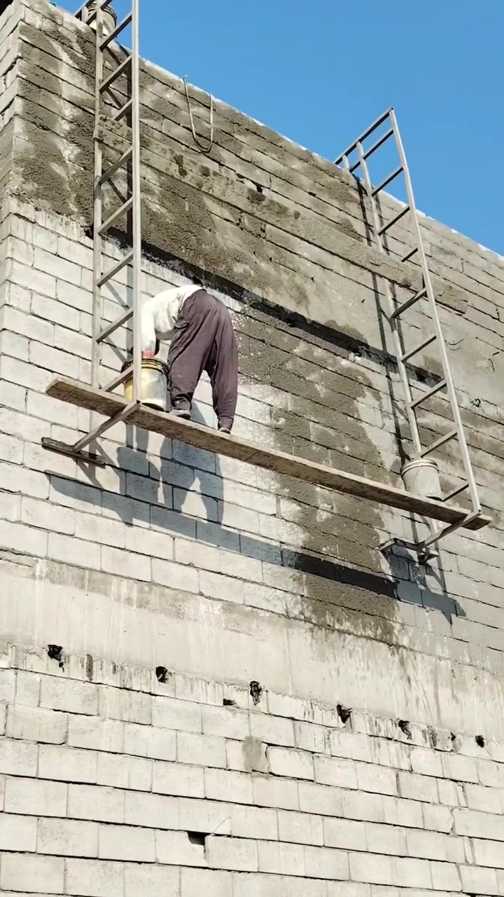 ماشاء الله
شغلنة داخل ديالى 
اشتغل واجهات 
لبخ طرطش عالطابوك ولبلوك 
لبخ عادي بدون طرطش
لبخ مصاطر گبان سقل ليزر +طلس 
لبخ تشطيب مصاطر فقط مال الواح ليزر 
وتصفير ارضيات هم مال الواح ليزر 
وصبغ 
لباخ بعقوبة *********** اتصال و واتساب

