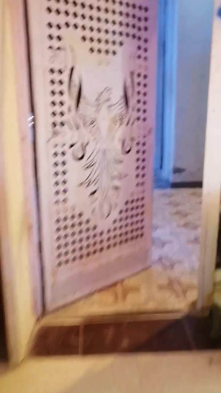 السلام عليكم اخواني بيت بحي الضباط حامي ال شمال البيت ١٥٠ متر اعكاده الاستفسار ***********
