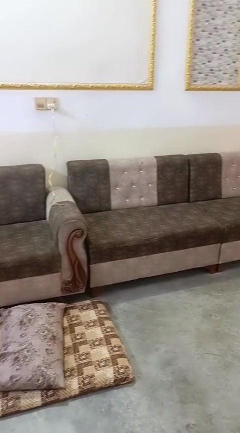 ديوان • ١٥ كرسي • شراي