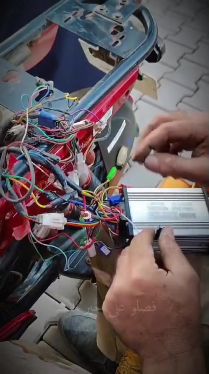 كادر متخصص بعمل الدراجات الكهربائيه والدراجات الهوائية شعارنا النجاه في الصدق الحسينيه الجريخي مجاور سوبر ماركت جكليته ***********

