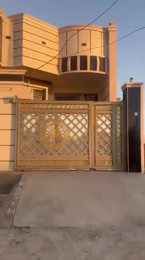 🏠 عقار للبيع | الفلوجة
تتوفر دار (مشتمل) حديثة للبيع المباشر:
🔹 الموقع: حي الشهداء - منطقة 19
🔹 المساحة: 125 متر
🔹 البناء: طابق واحد (طابوق - فول سيراميك - جاهز للسكن)
🔹 السعر: 76 مليون
الاتصال المباشر على الأرقام:
📞 ***********
📞 ***********

