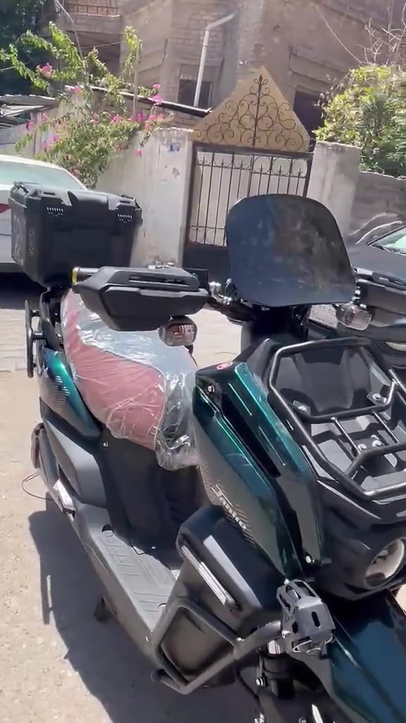السلام عليكم
دراجه اباجي احدث نوعيه موديل 2026 لون زيتوني 
سويج 🗝 
بصمه 🗯
كارت 🖱
تشغيل عن بعد 😍
اشاره يمين يسار ◀️▶️
دبل اشاره 🧷
لايت عالي ناصي 🔦
رماش 🔦
صندوق عدد 2 
نظام p بارك 
نظام R رجوع للخلف 
تمشي 100 كيلو متر حقيقي 
ملف 3000
اتصال بلوتوث 
6 بطاريات 
زيروو الدراجه مماشيه 
مكفوله من الشخط والزلع الكسر 
مكفوله كفاله عامه 
السعر مليون و650 وبيهه مجال ووصل الشراء موجود 
للأستفسار *********** 
مكاني بغداد صليخ

