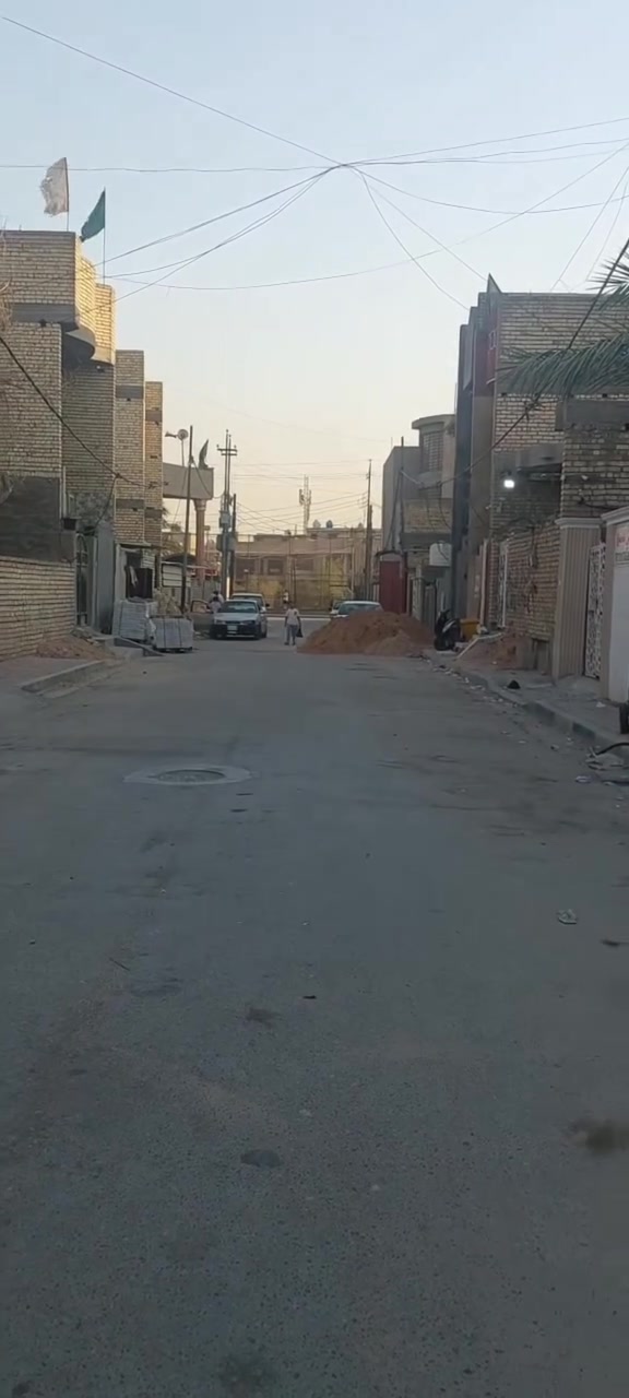 بيت 75 طابق واحد عكاده نظيف في منطقة حي الكوفة شارع الصوره بالاستداره الاولى جهة اليسار منطقة كامله الخدمات تبليط ومقرنص ومشمولة بالتطويب ب65 وبي مجال قليل
***********
