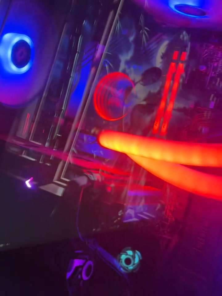 المعالج إلى الجيل الحادي عشر. القائمة النهائية هي: معالج Core i5 من الجيل الحادي عشر، لوحة أم H510M تدعم الواي فاي، رامات بحجم 16 جيجابايت، كارت شاشة RTX 3060، هارد SSD بسعة 1 تيرا، مبرد مائي للمعالج، شاشتان بمقاسات 27 و24 بوصة، كيبورد F87، وسماعات H9. هل كل شيء الآن تماماً كما تريد؟*********** سعر.  مليون ٤٠٠ بيه مجل بصيط يوجد توصيل
