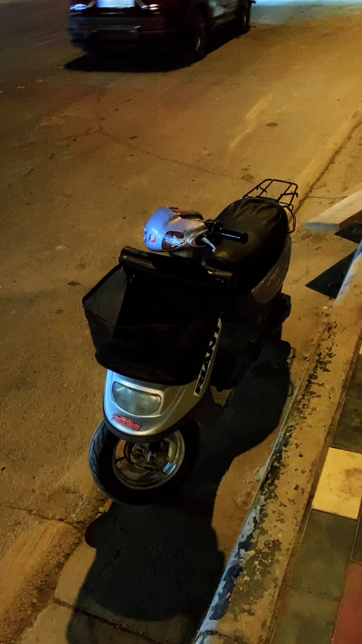دراجه منغولي للبيع ب400وبيه مجال الشراي يتواصل وياي واتساب ***********
