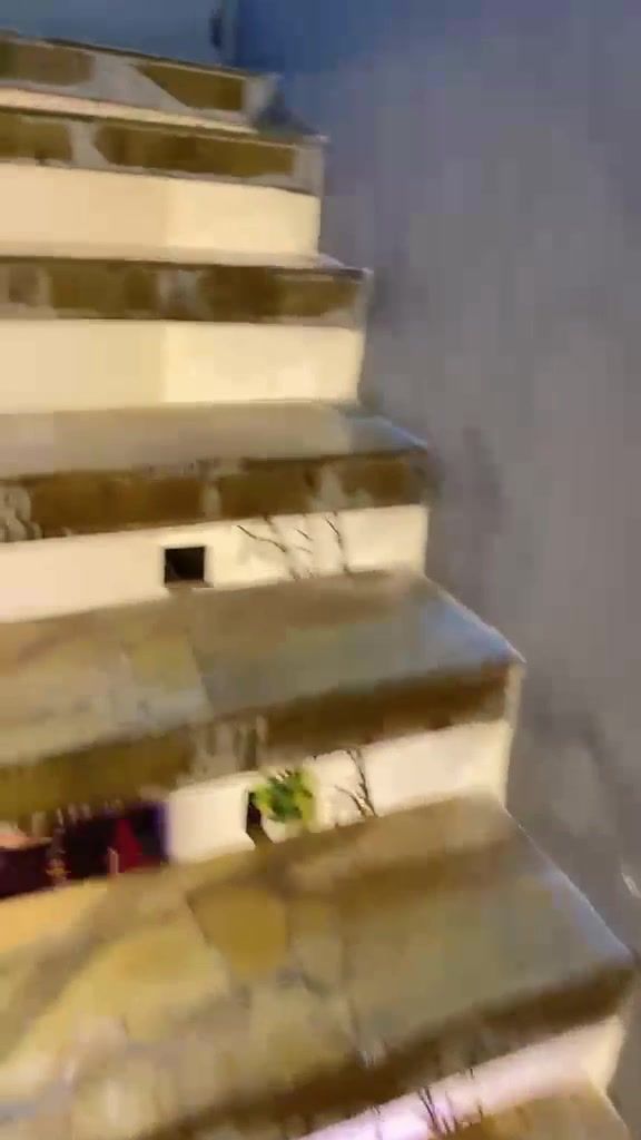 بيت ١٠٠ متر فول مواصفات طابقين نقص الغرفه الاخيره الفوك امسويهه سطح  كامرات وغاز دفن طابقين نقص الغرفه الاخيره الفوك بناء بدايه سنه   ٢٠٢٥ العنوان الزعفرانيه نهايت الاربع شوارع 
فرع المخبز المشتبى الفرع الرابع رقم الهاتف *********** السعر ١٣٠
شنو وضع الطابو بالضبط؟ صرف/مبدل/حر، وبي أي ملاحظات أو قابلية نقل مباشر؟: 
زراعي 
كم عدد الغرف والحمّامات بكل طابق، وشنو تفاصيل توزيع البيت من الداخل؟: 
ثلاثه 
البيت بأي جهة/زقاق بالزعفرانية بالضبط، وقريب من شنو معلم حتى يسهل الوصول؟: 
قرب مخبز المشتبى 
السعر ١٣٠ شنو عملته بالضبط: ألف دولار لو مليون دينار؟ وهل بيه مجال للتفاوض لو لا؟: 
١٣٠ مليون 
شنو الأشياء المشمولة بالبيع غير البناء، مثل المكيفات/المطبخ/الكاميرات/الأثاث، وهل أكو أي شغل بعده ناقص غير الغرفة الأخيرة؟: 
سخان تانكي عدد٢ 