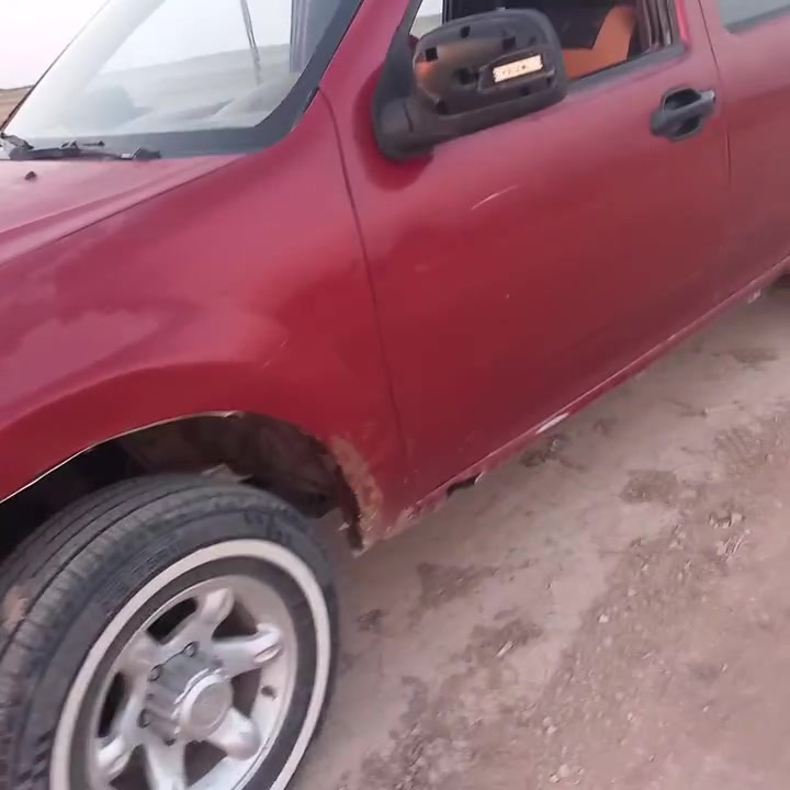 سلام عليكم بيكم كنو وجه فلاونزه رقم بغداد انكليزي  موديل 2011 سعرة 38وبيه مجال رقم الهاتف ***********مكان ديالى بلدروز 
رجاء لي ما يشتري لا يتصل
