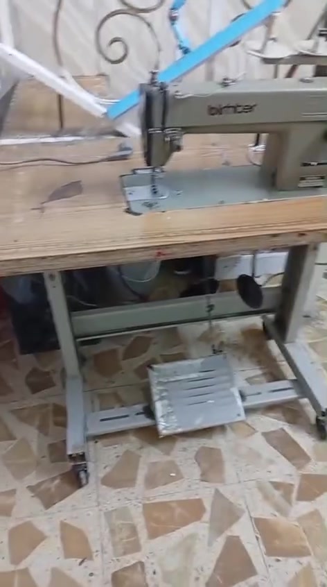 مكينة خياطة • يابانية • نظيفة جدا