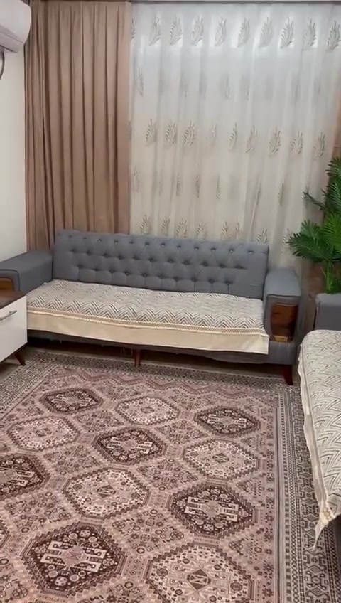 ٨ مقاعد • يرادله غسل • خشب قوي