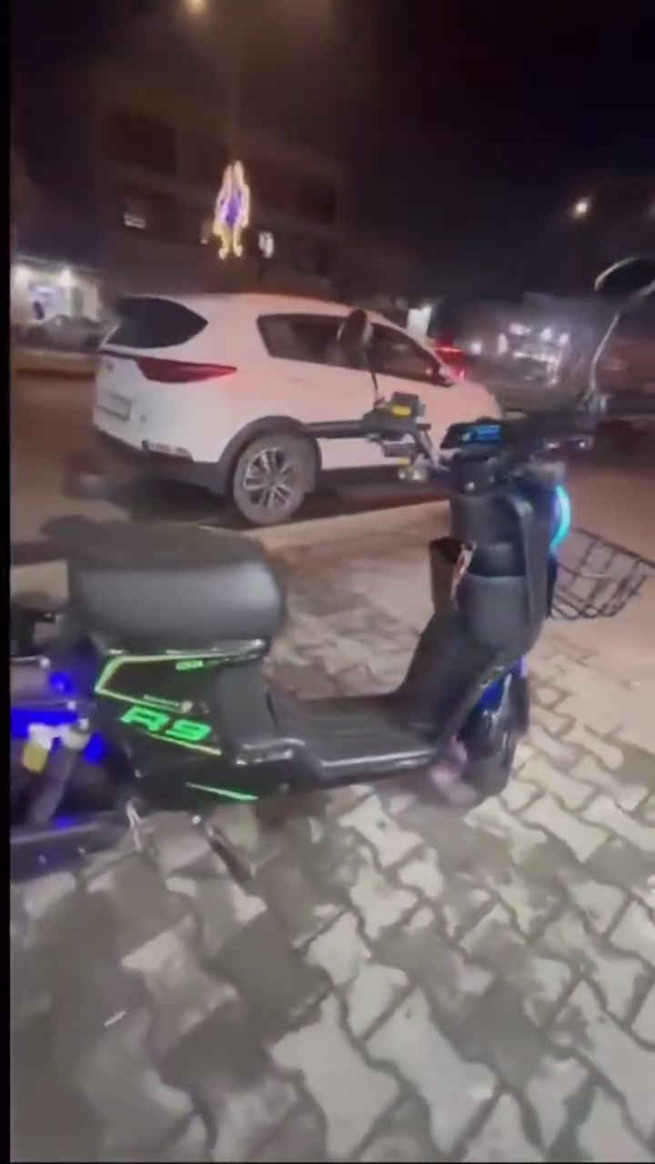 السلام عليكم
دراجة شحن. r9 للبيع
سويجين فقط
بطاريات نص عمر +ستاند يرادلة لحيم+ الضربه كما موضح
السعر 375
الرقم***********
